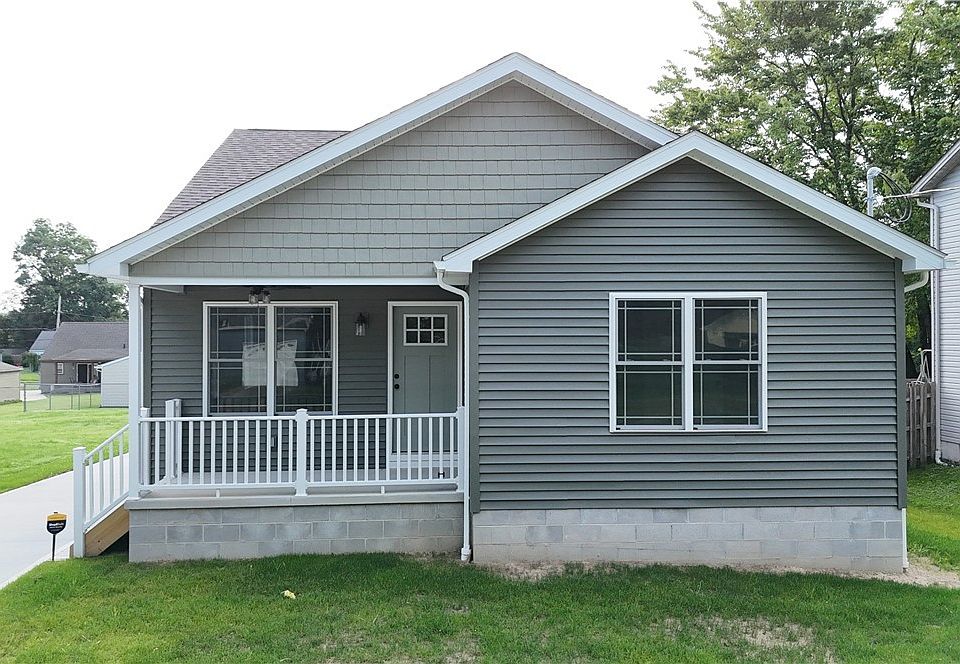 1st image of 434 8th St