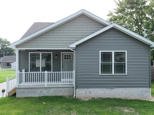 434 8th St, Struthers, OH 44471