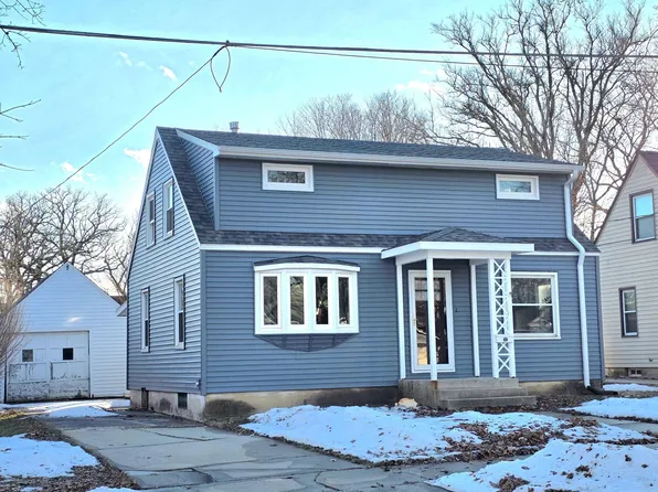 635 10th St NE, Mason City, IA 50401