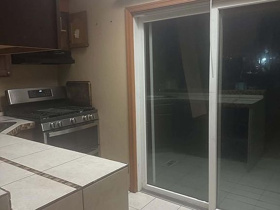 3rd image of 2701 White Ave