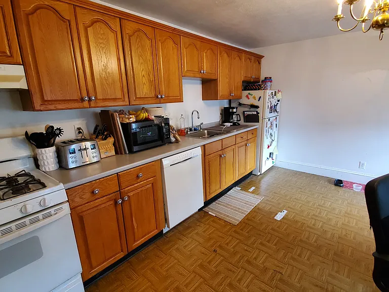 17 Bigelow St #2 — Photo 19