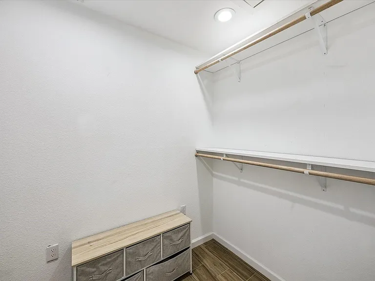 405 N Fulton St — Photo 28