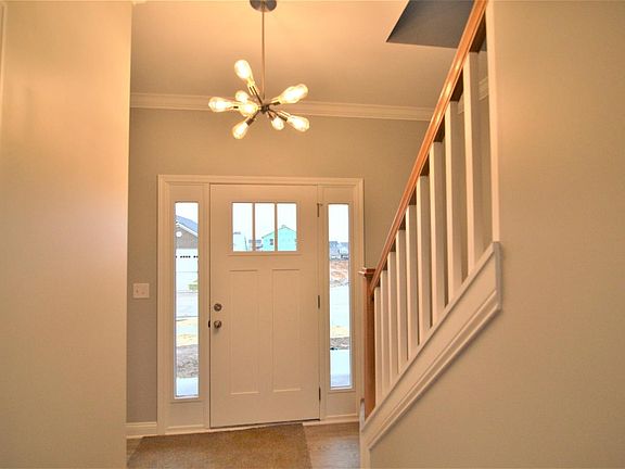3rd image of 772 Halford Pl