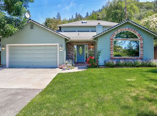 1675 NE Terrace Dr, Grants Pass, OR 97526