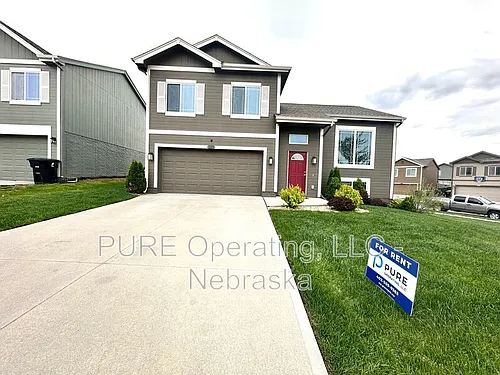 7605 N 92nd Ave Photo 1