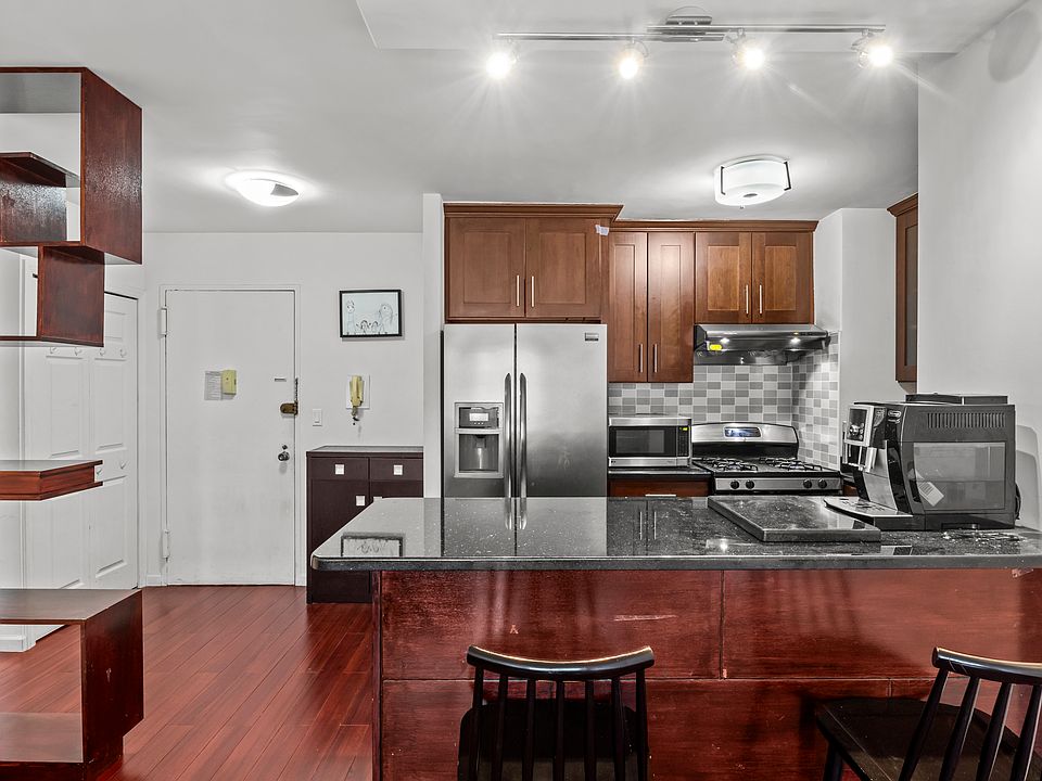 1st image of 305 E 40th St APT 12L