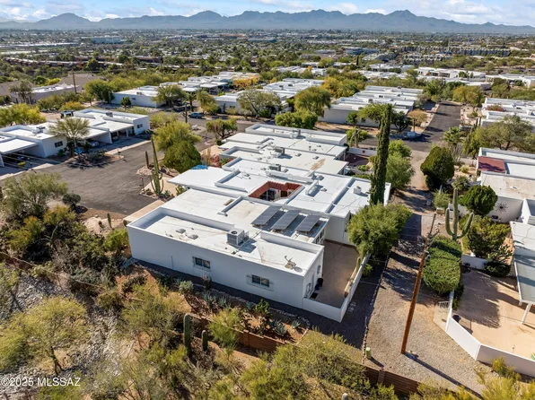 5032 N Northridge Pl, Tucson, AZ 85718