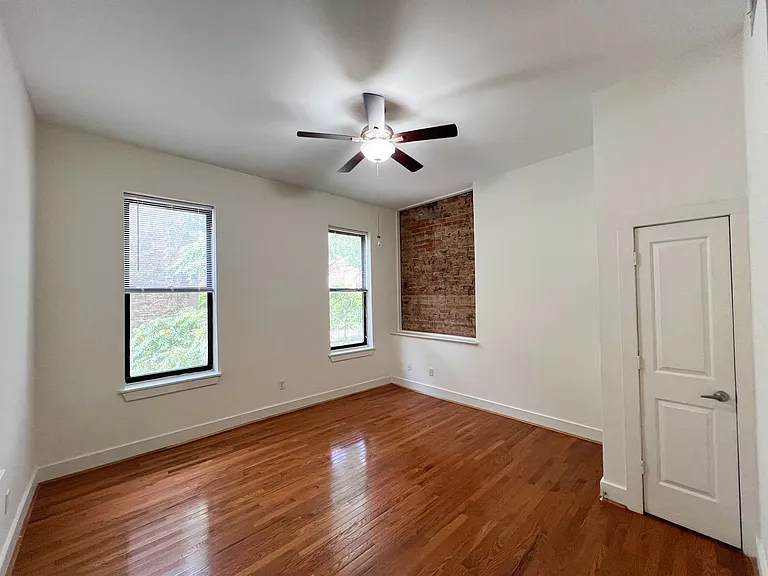 24-28 E 15th — Photo 16