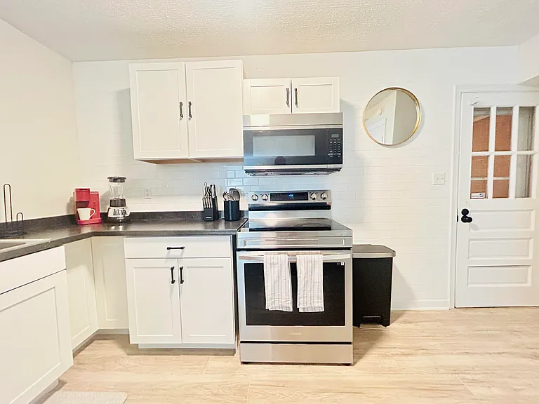 1621 Brandon Ave SW #A — Photo 6