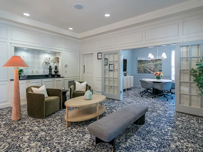 Malvern Manor Apartments — Photo 32