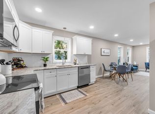 121-123 Putnam Cir, Springfield, MA 01104