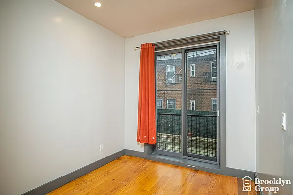 Rented by Brooklyn Group | media 6