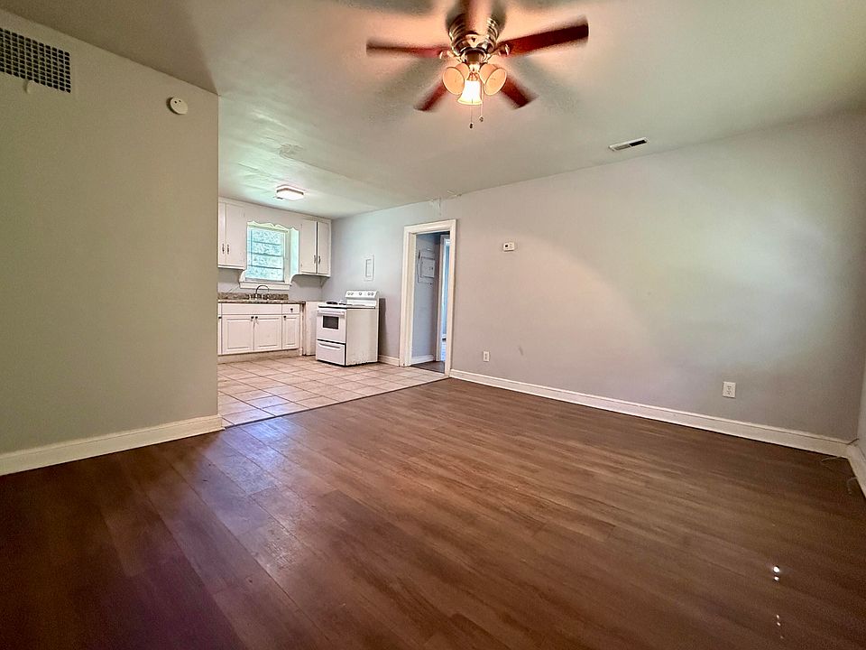 1st image of 1814 English St