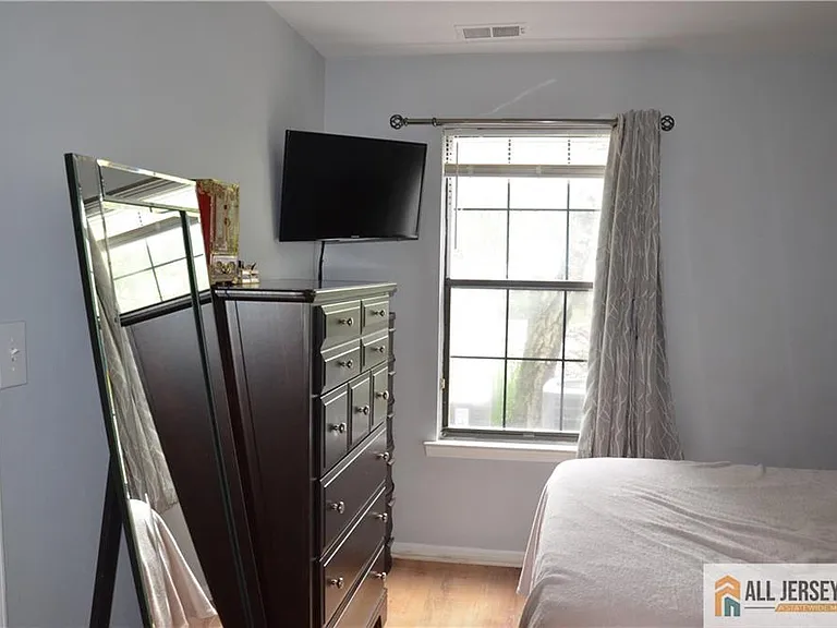 244 Crosspointe Dr #244 — Photo 6