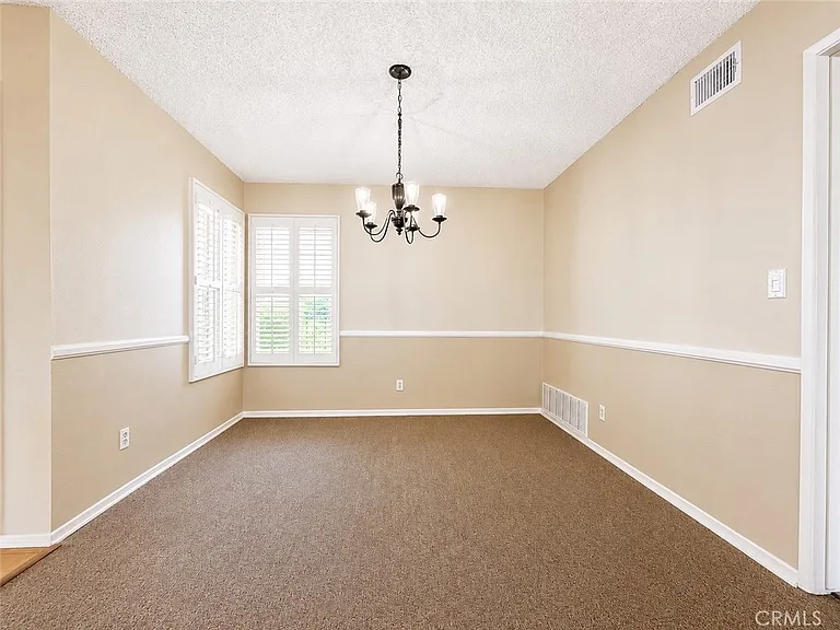 23707 Sandalwood St — Photo 7