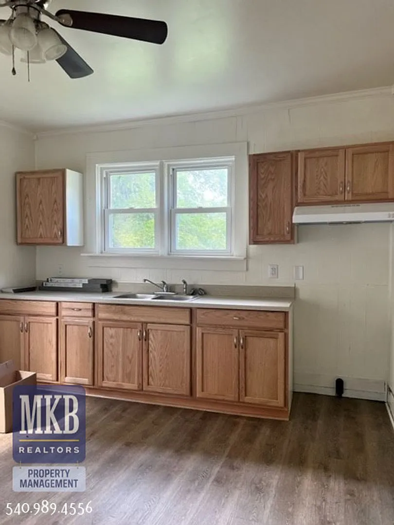 3 Bedroom home in Roanoke City — Photo 3