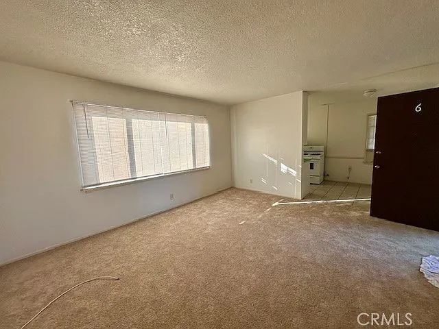 970 Elden Ave #6 — Photo 7