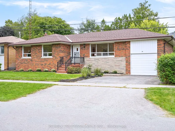 45 Fernalroy Blvd, Toronto, ON M8Z 3W2