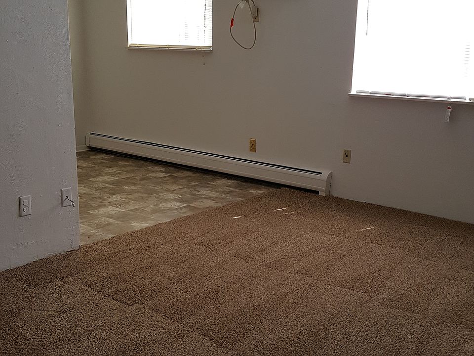 1st image of 208 Elm St APT 8