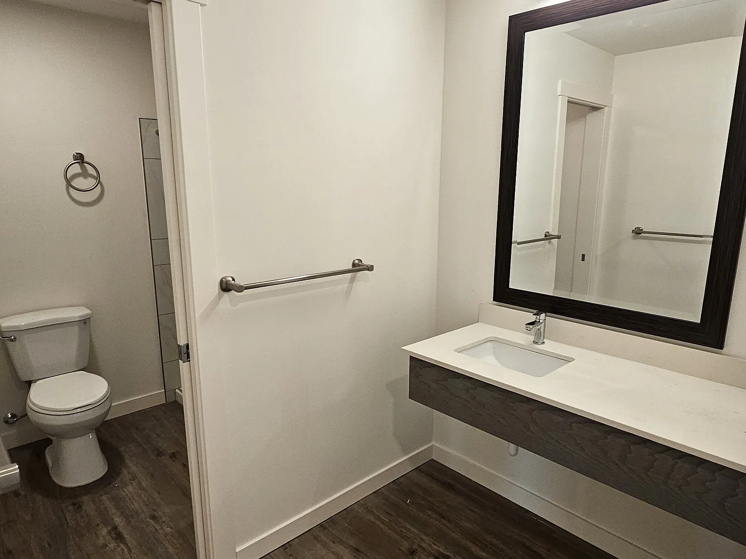 2 bed, 1100 sqft, $2,350 — Photo 3