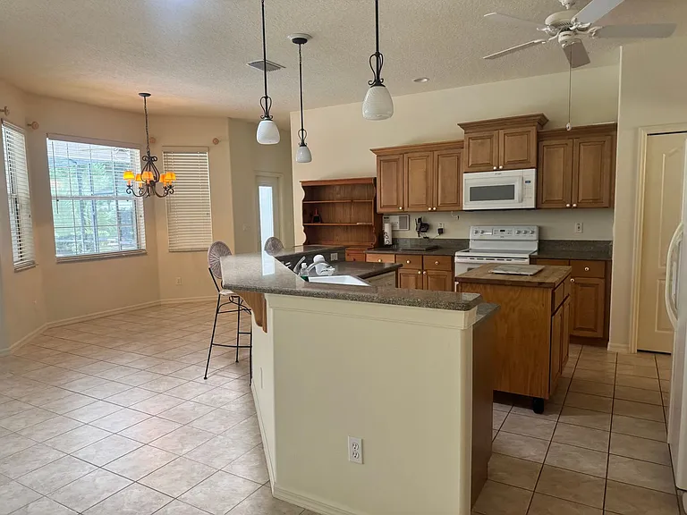 11145 NW 17th Court Rd — Photo 8