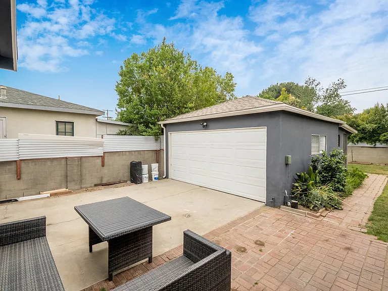 6633 Costello Ave — Photo 28