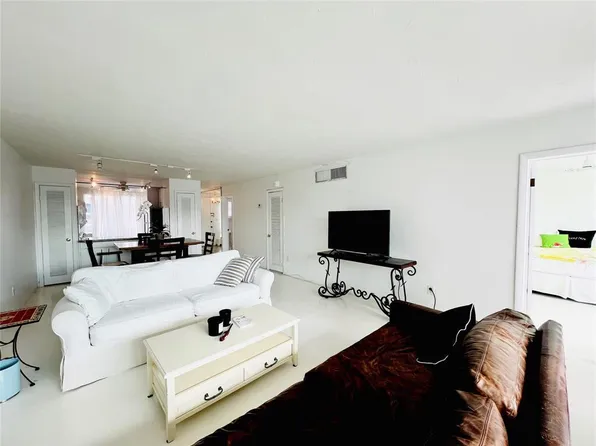 10240 Collins Avenue #305, Bal Harbour, FL 33154