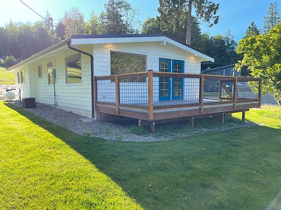 Front Trex Deck with views