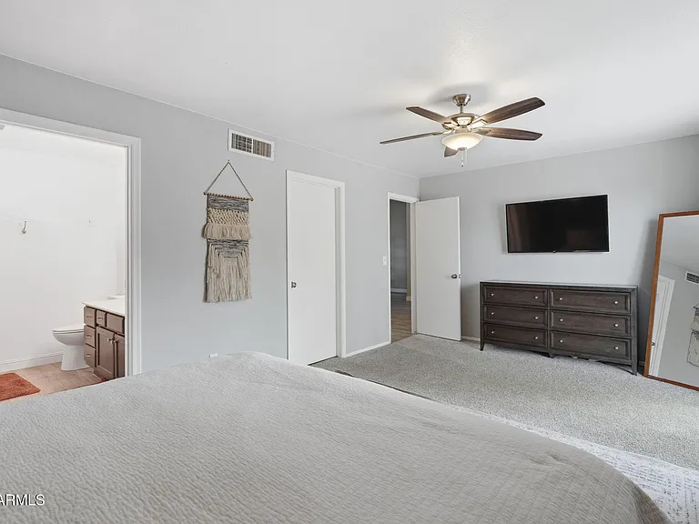 1735 E Stephens Dr — Photo 20