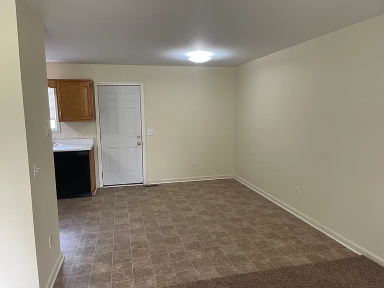 452 Bryce Dr — Photo 6