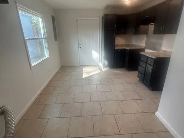 23 Delores Dr, Cahokia, IL 62206