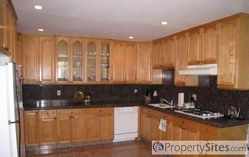 5th image of 8119 Laurelgrove Ave