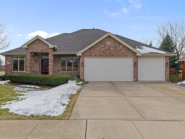 2402 Bluestone Bay Dr, New Lenox, IL 60451