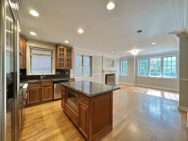 3721 N Clifton Ave #2 — Photo 4