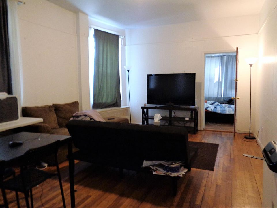 1st image of 39 Carlton St #5