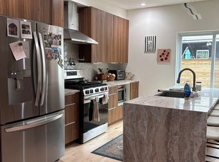 2224 Cross St, Philadelphia, PA 19146