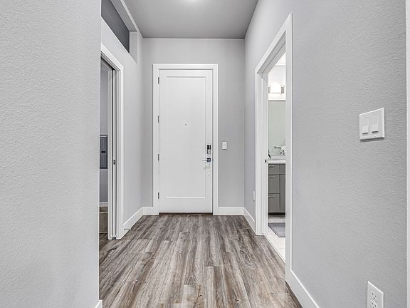 3rd image of 6618 E Lowry Blvd #214