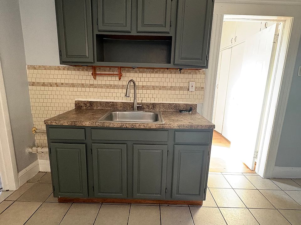 1st image of 166 8th St #44