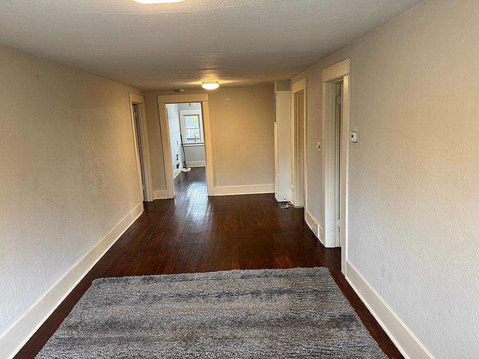 Living Room facing North