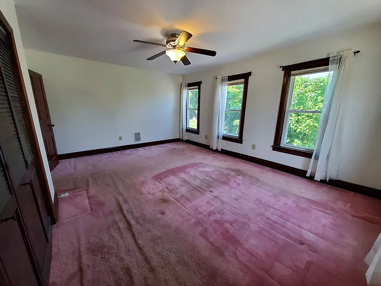 254 Franklin St — Photo 15