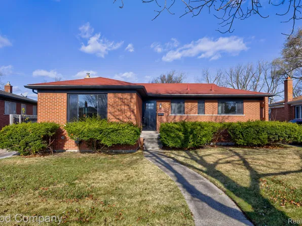 14060 Cloverdale St, Oak Park, MI 48237
