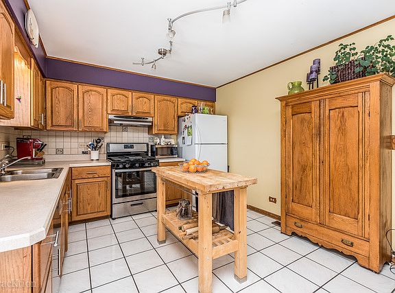 5th image of 2320 Bedford Ln