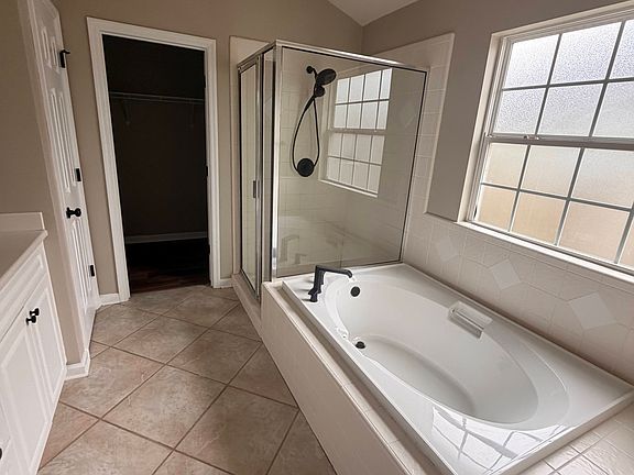 4th image of 1837 Acorn Ridge Trl