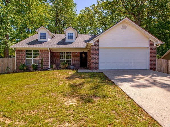 2802 Millbrook Dr, Benton, AR 72015