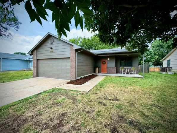 10624 E Bluestem St, Wichita, KS 67207