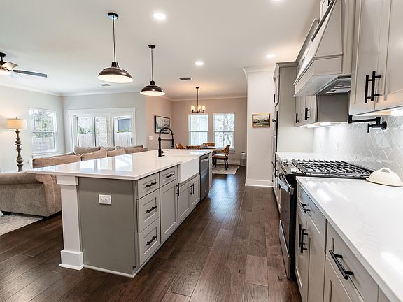 5th image of 132 Caraway Dr