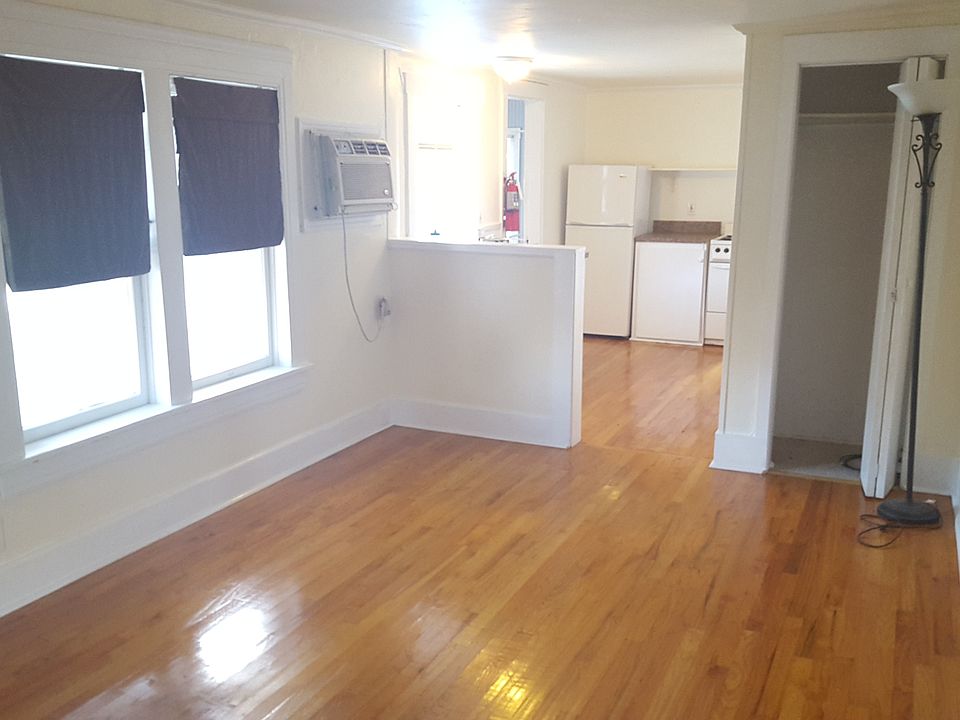 1st image of 354 Grove St N