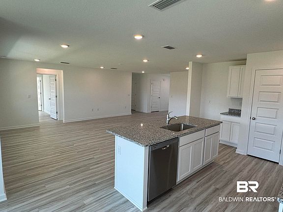 4th image of 8818 Sea Star Cir