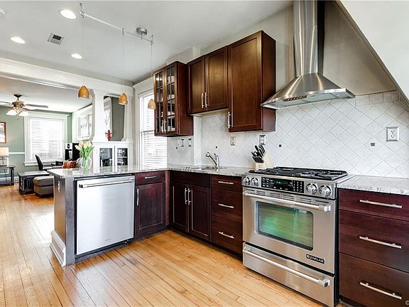2nd image of 2711 Grove Ave #U6
