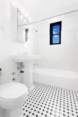 Rented by Olnick Organization | media 1